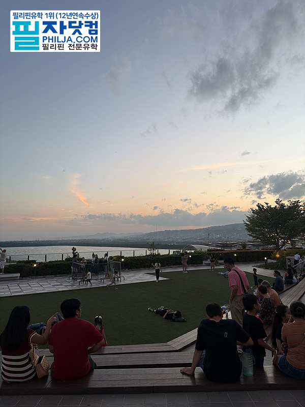 필자닷컴 액티비티