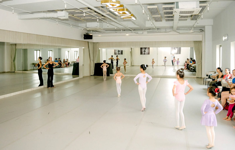 다낭 S-Talent Academy 발레수업