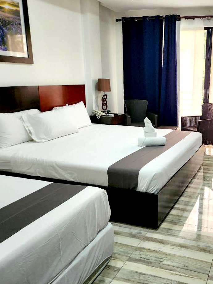 필리핀 베스타어학원 풀뷰룸 3인실 이미지 1