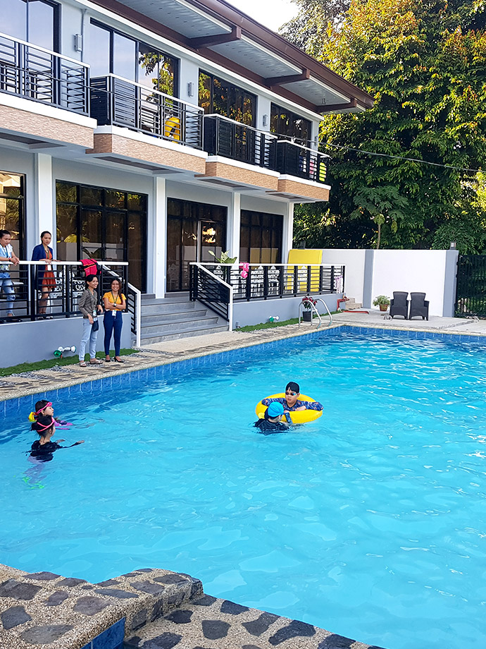 필리핀 베스타어학원 수영장 이미지 3