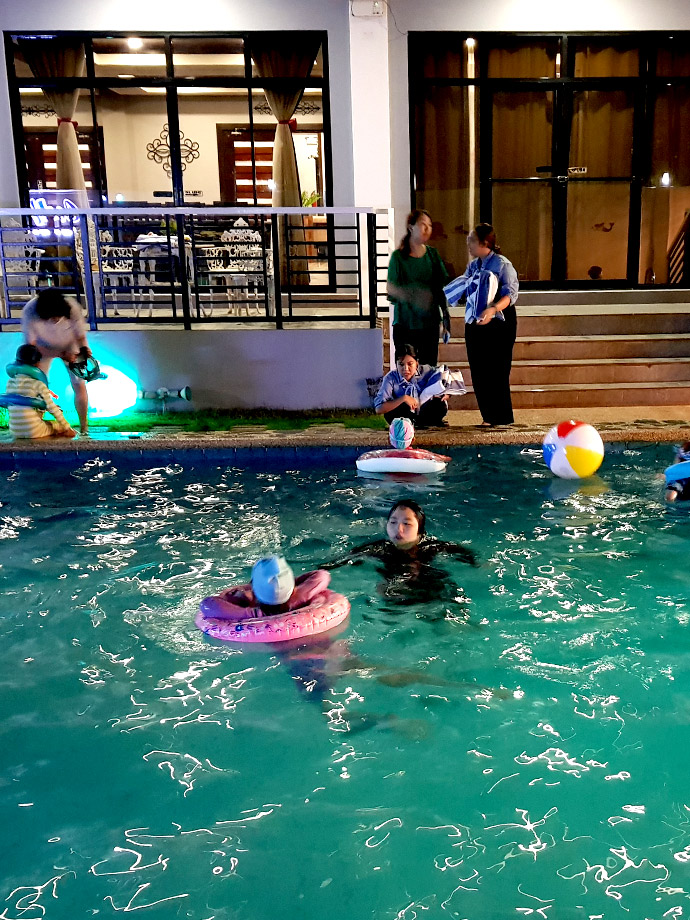 필리핀 베스타어학원 수영장 이미지 8